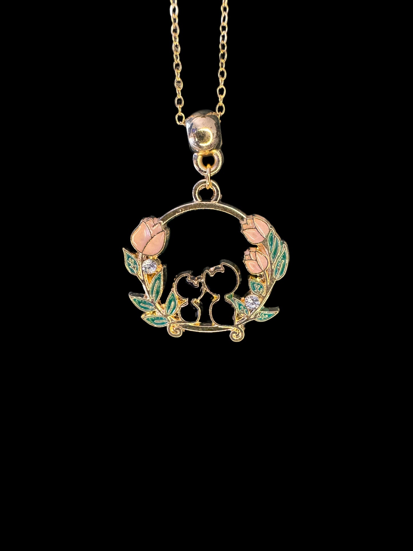 Feline Charm Round Pendant 7