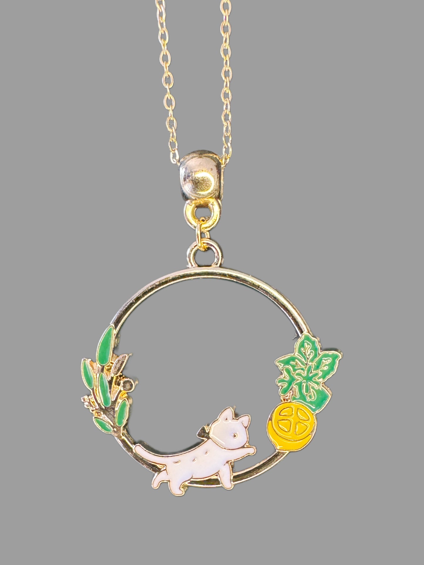 Feline Charm Round Pendant 3