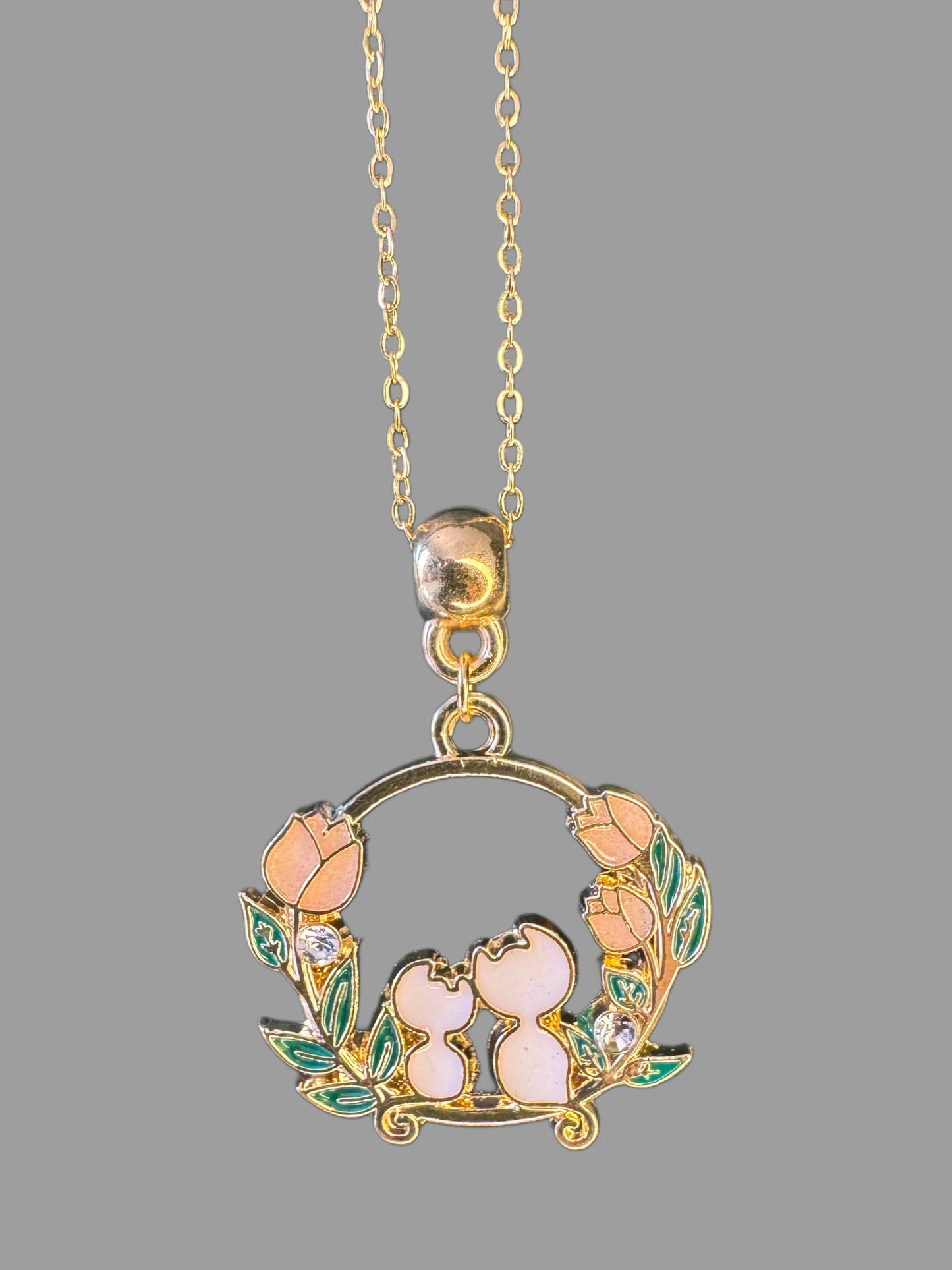 Feline Charm Round Pendant 4